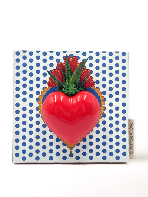 Pianta grassa in cuoricino di ceramica su quadro decorato pois 13,5x14