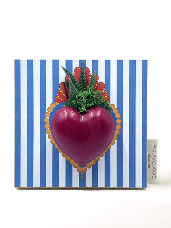 Pianta grassa in cuoricino di ceramica su quadro decorato strisce 13,5x14